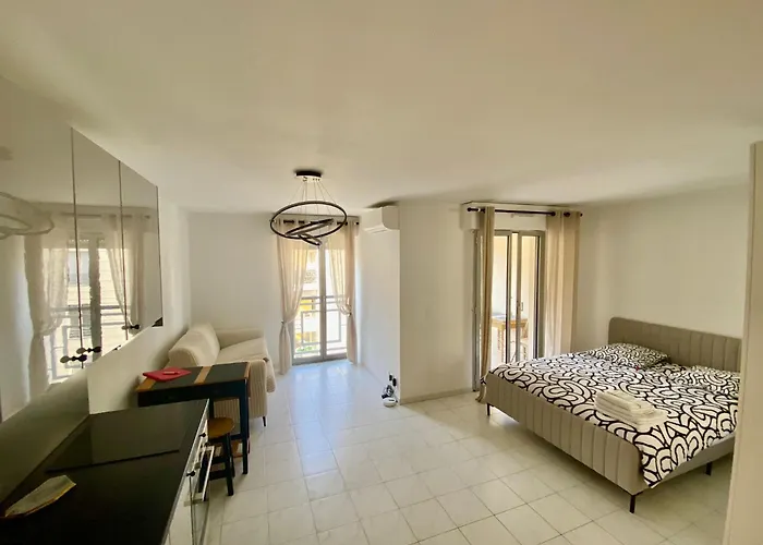 Apartment Modern In